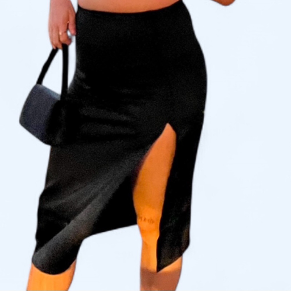 Elegant Black Women's Skirt